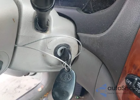 2008 Toyota Sienna Xle z USA, uszkodzony, nr VIN 5TDZK22C78S132752